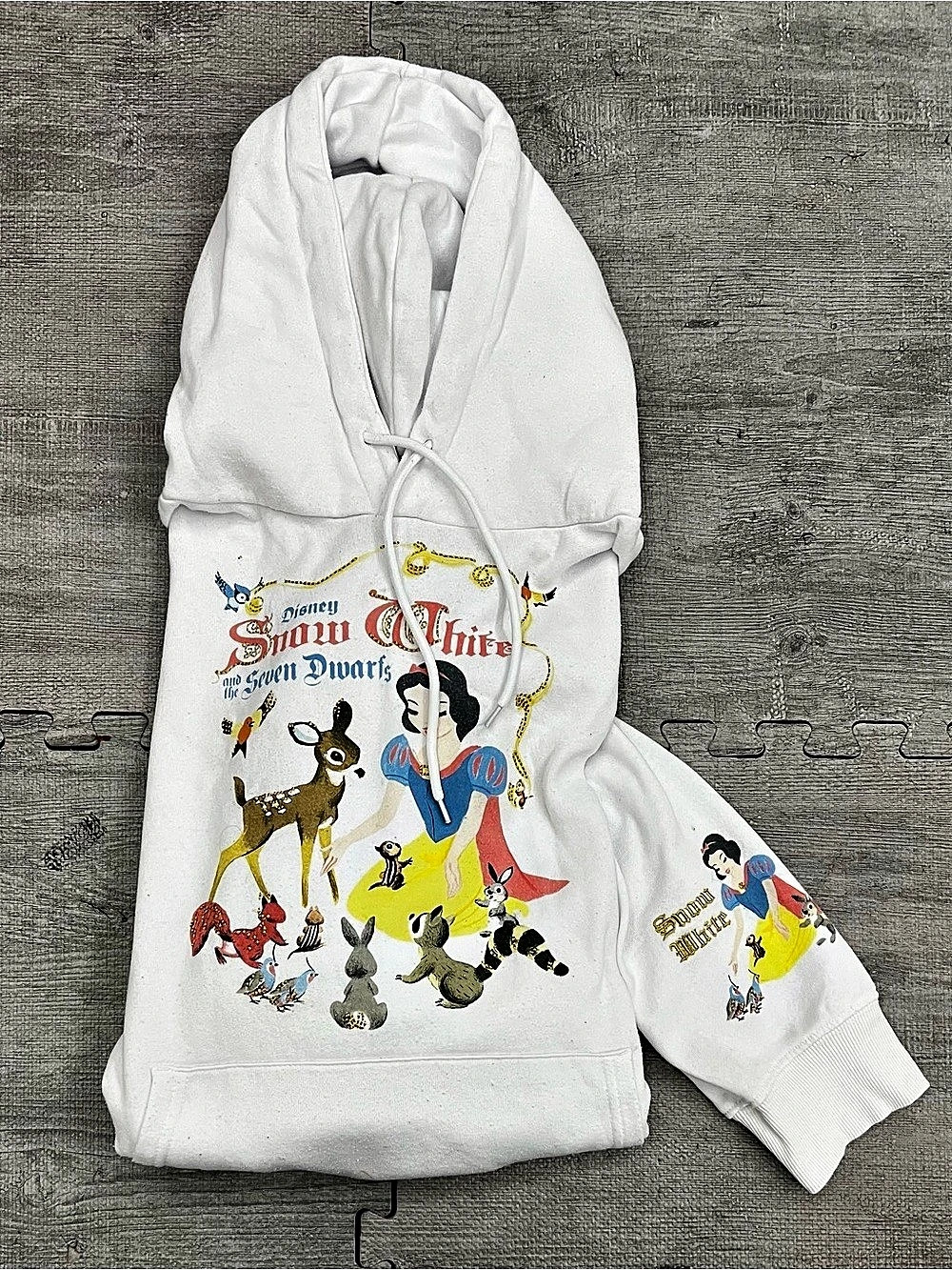 Disney Princess Snow White White Pullover Fleece Hoodie Pockets Women’s L - Picture 2 of 6